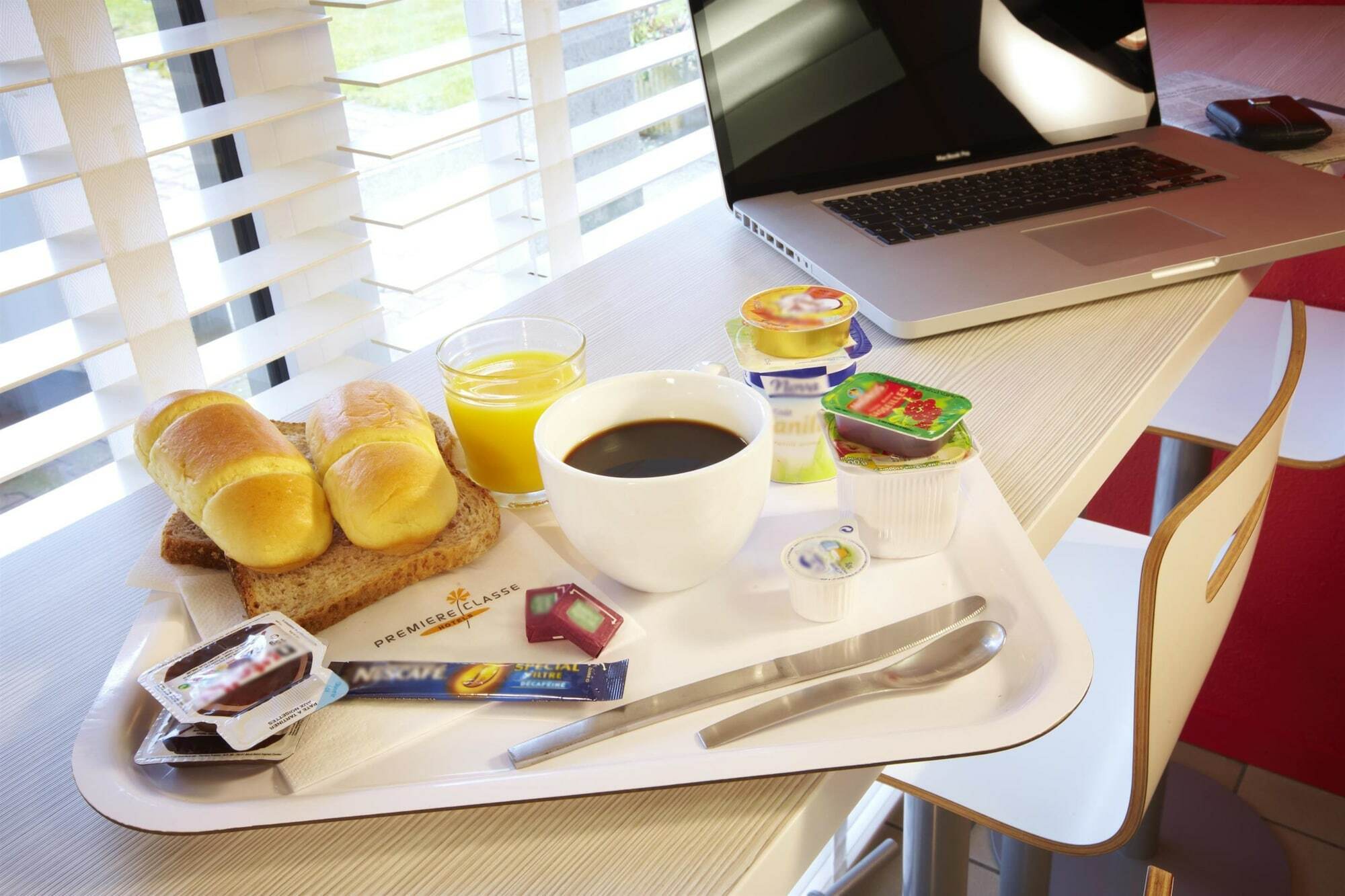 พรีเมียรคลาสเฮอร์บลาย Hotel แอร์เบลย์ ภายนอก รูปภาพ